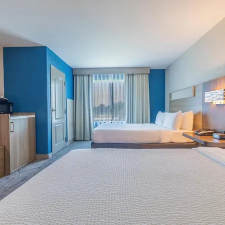 Holiday Inn Express & Suites Kansas City Airport By Ihg Extérieur photo