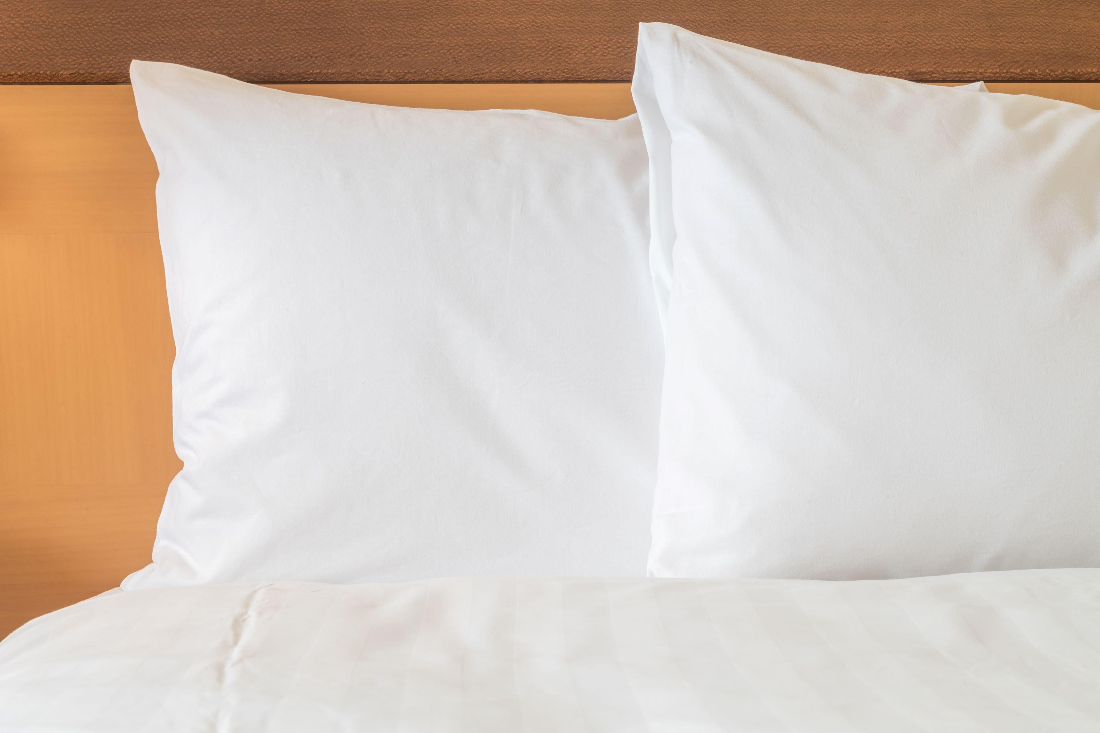Hotel Express & Kansas Airport By Ihg