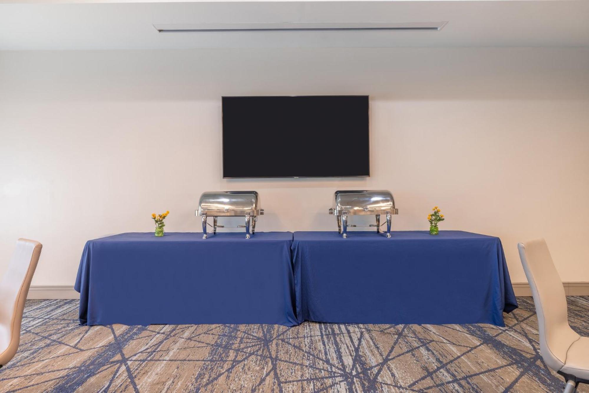 Express & Kansas Airport By Ihg 3* Kansas City