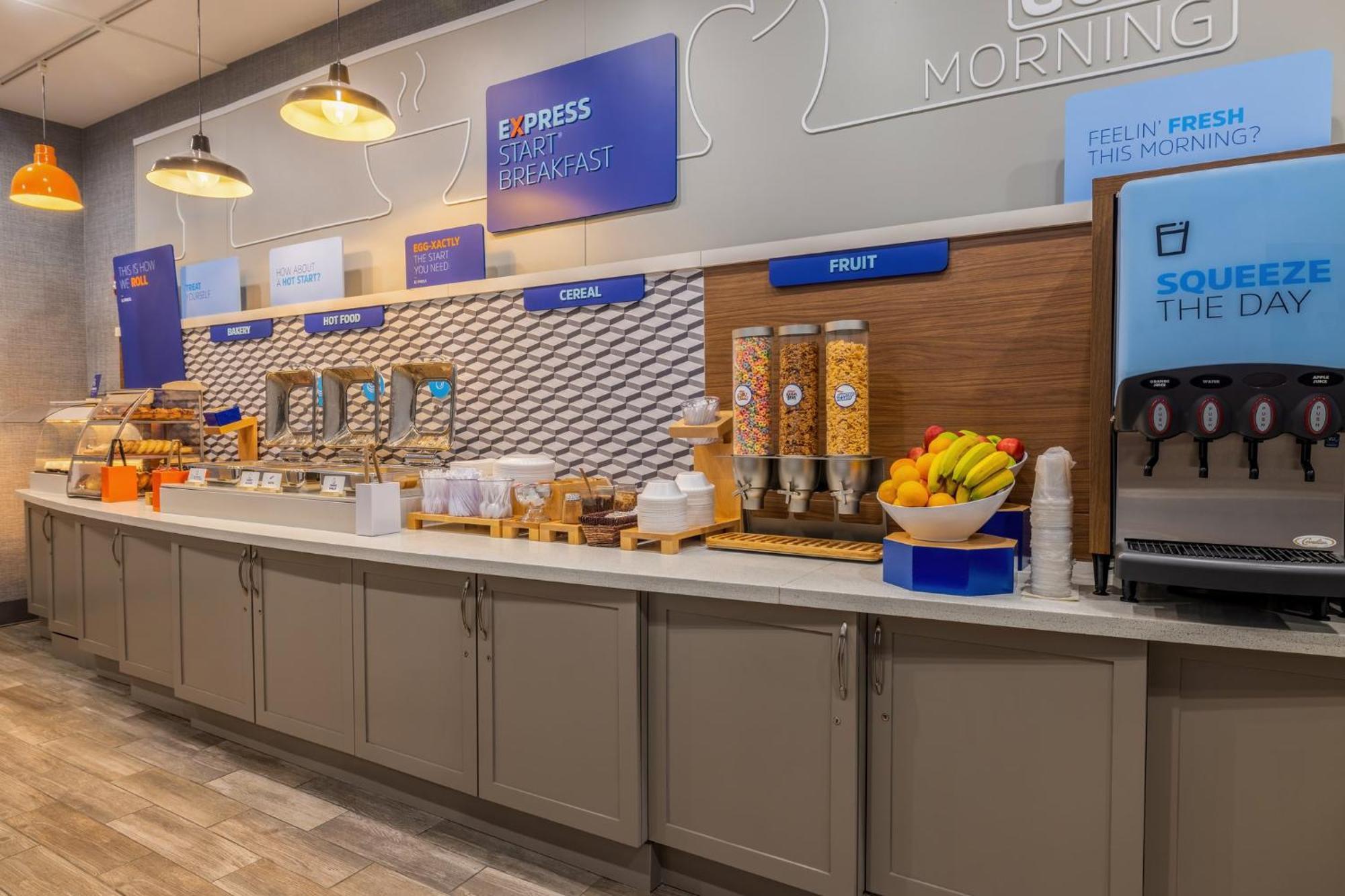 Express & Kansas Airport By Ihg 3* Kansas City