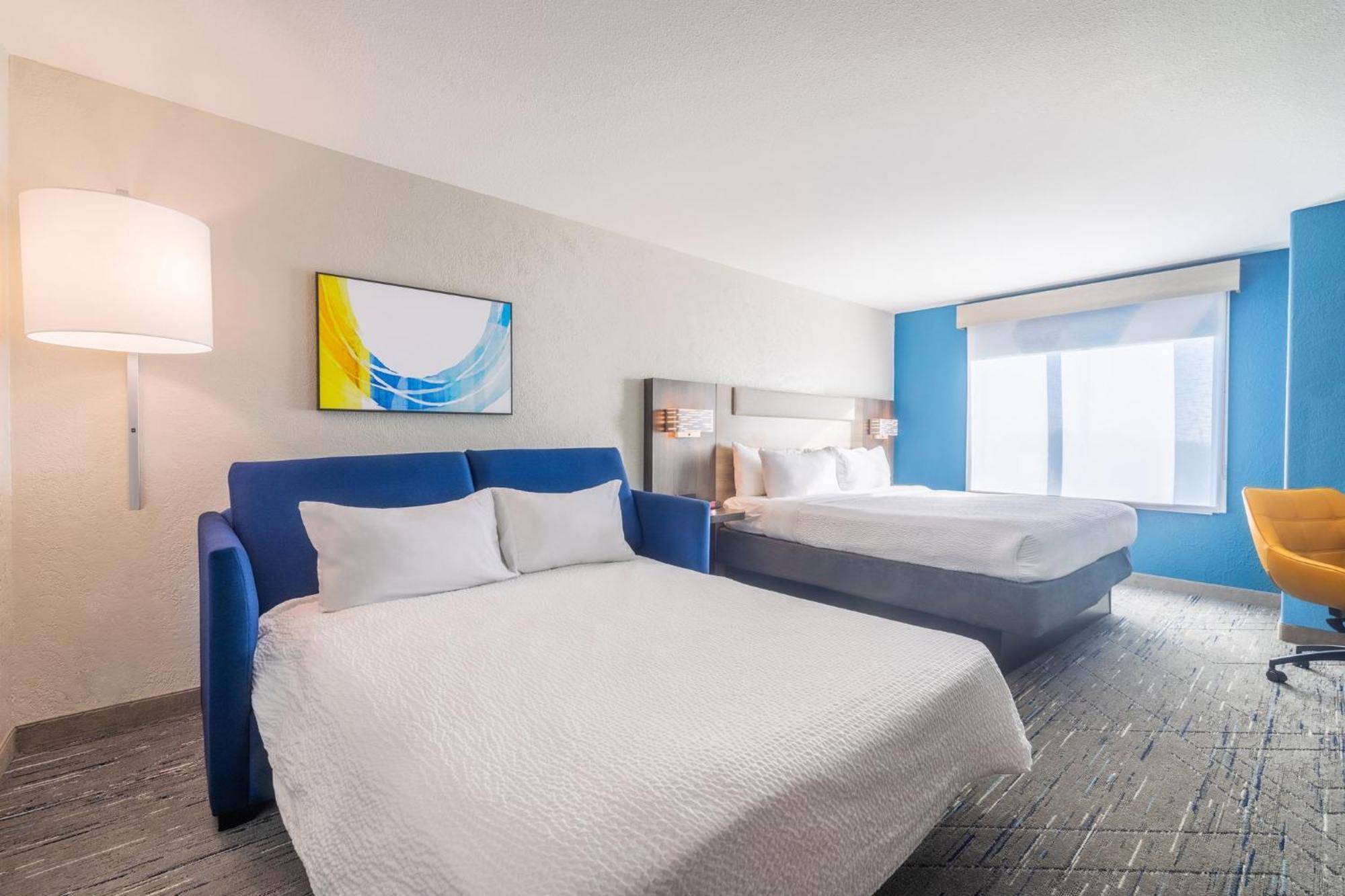 Holiday Express & Airport By Ihg Kansas City