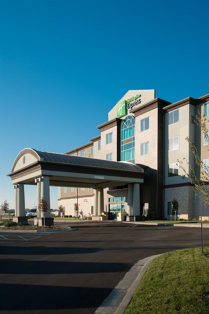 Express & Kansas Airport By Ihg 3* Kansas City