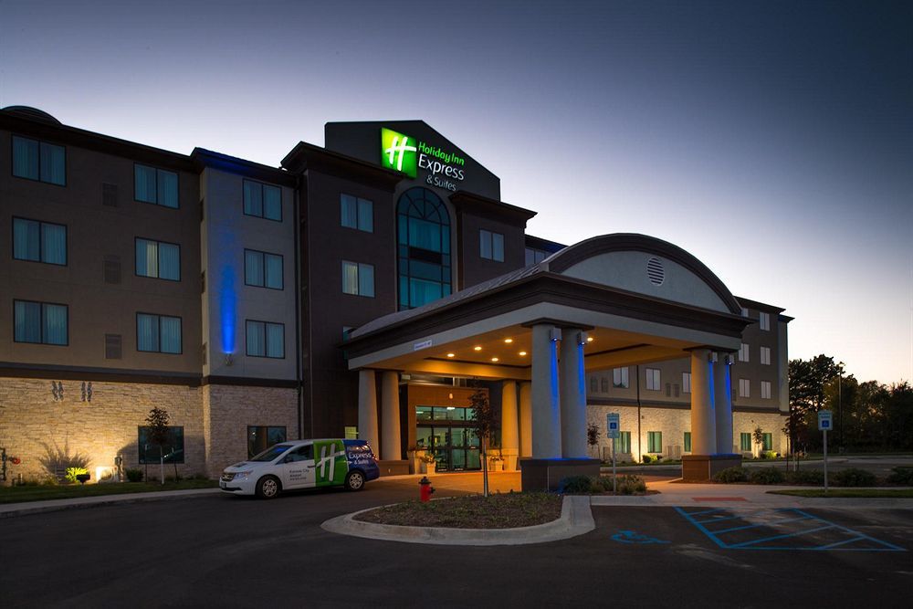 Express & Kansas Airport By Ihg 3* Kansas City
