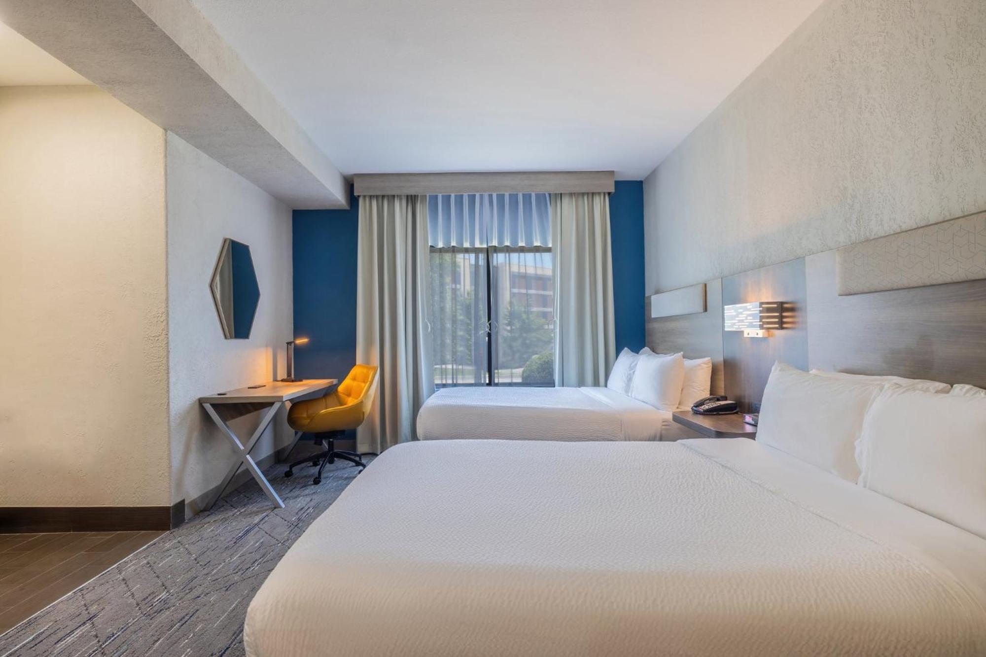 Hotel Holiday Express & Airport By Ihg Kansas City